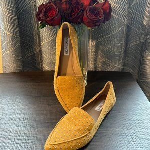 Feather Studded Loafer STEVE MADDEN